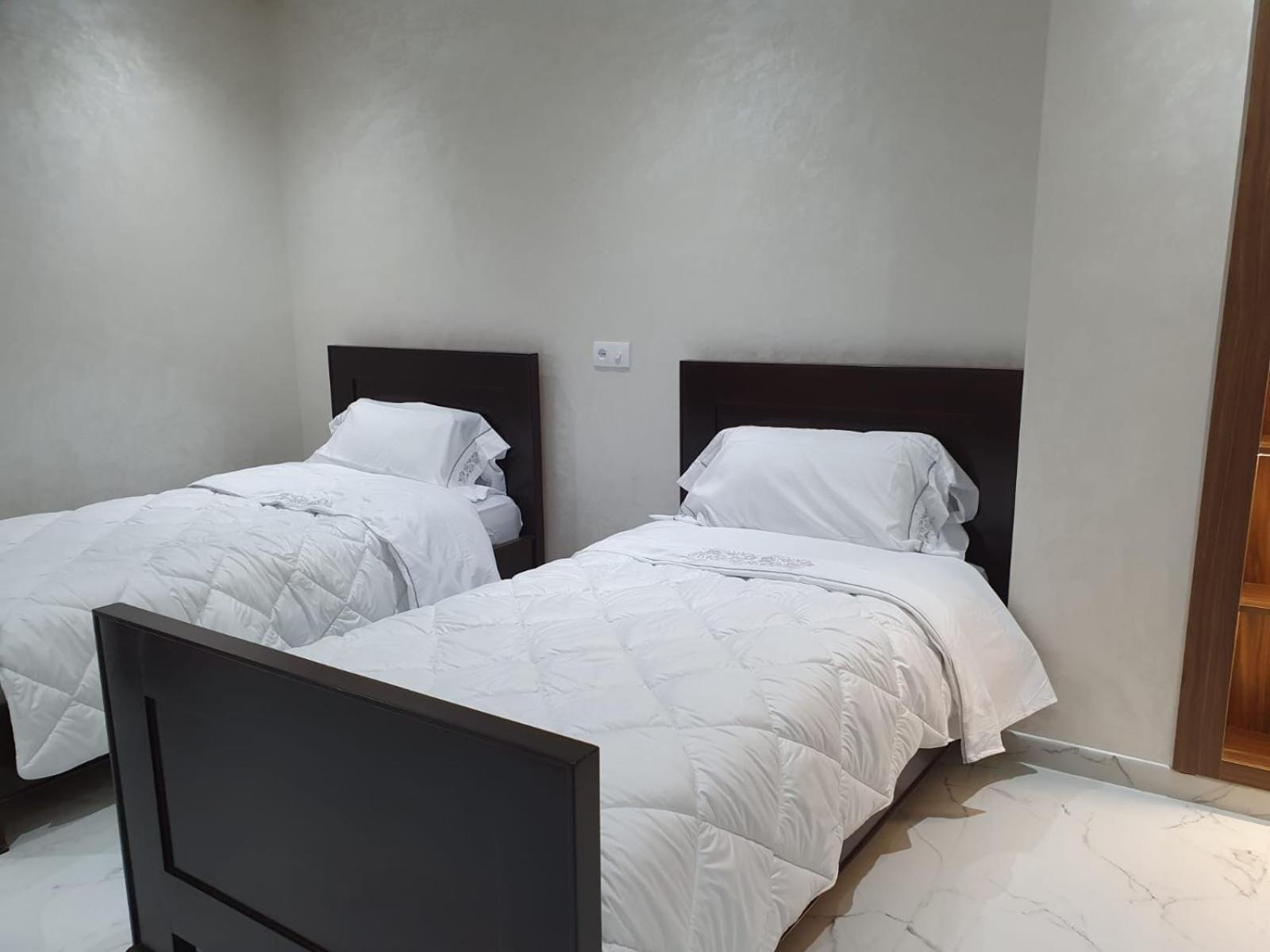Le Select Appartement Nador Esterno foto